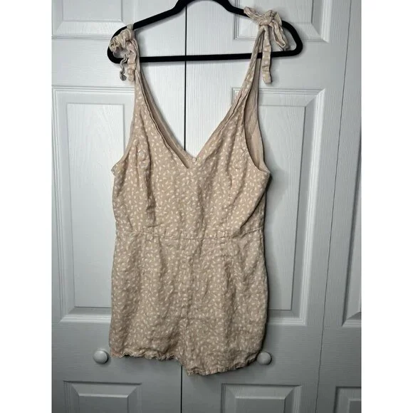 Wish Meet You Pink Printed V-Neck Tie Shoulder Romper Women's Size Medium M - Picture 9 of 9